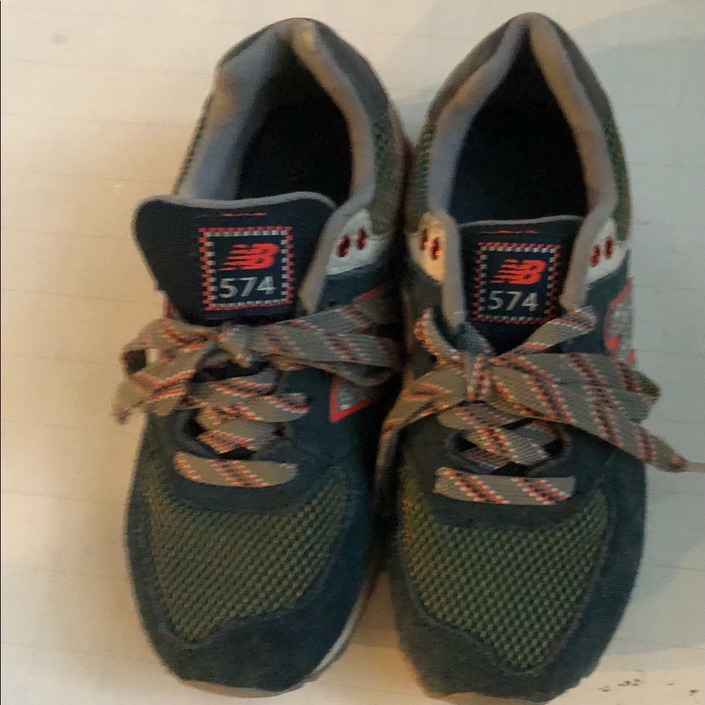 New Balance 574 Gray/Green And Orange Size 1 Preowned Great Condition